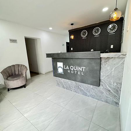 Hotel Le Quint กูกูตา ภายนอก รูปภาพ