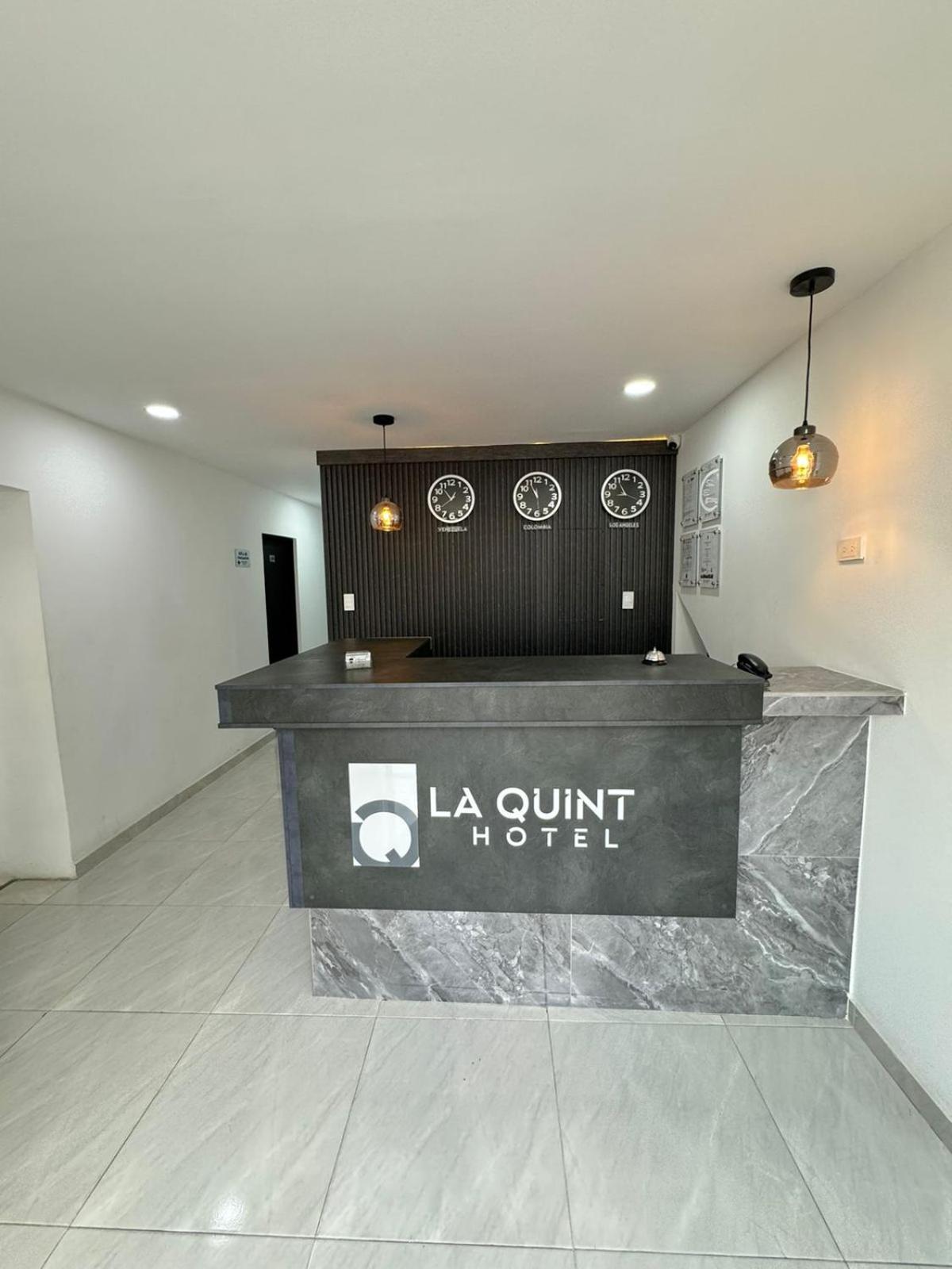 Hotel Le Quint กูกูตา ภายนอก รูปภาพ